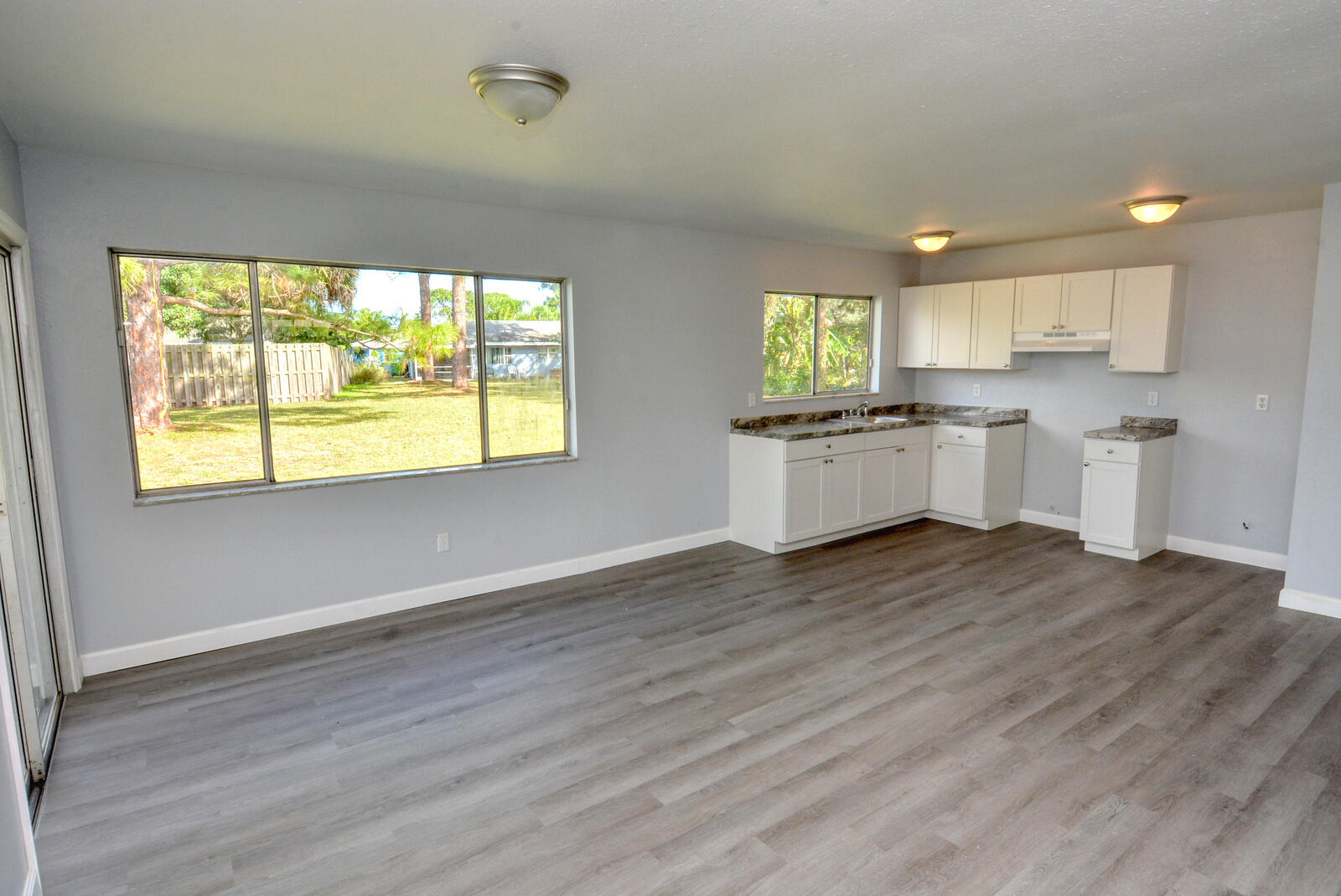 382 Southwest Kentwood Road Port St. Lucie, FL 34953 - Photo 8 of 40 DSC_1884A