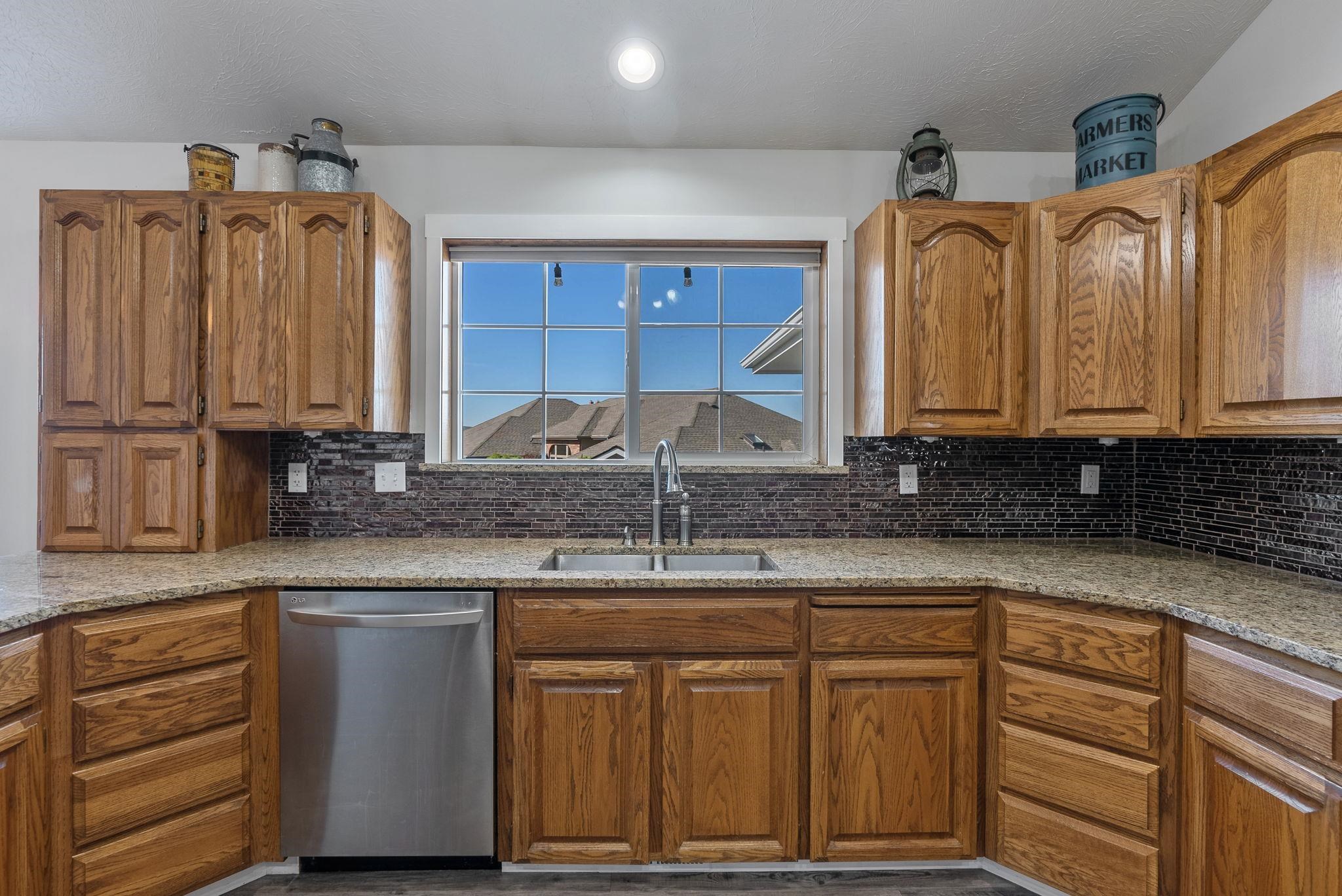 10103 North Ridgecrest Drive Spokane, WA 99208 - Photo 10 of 36