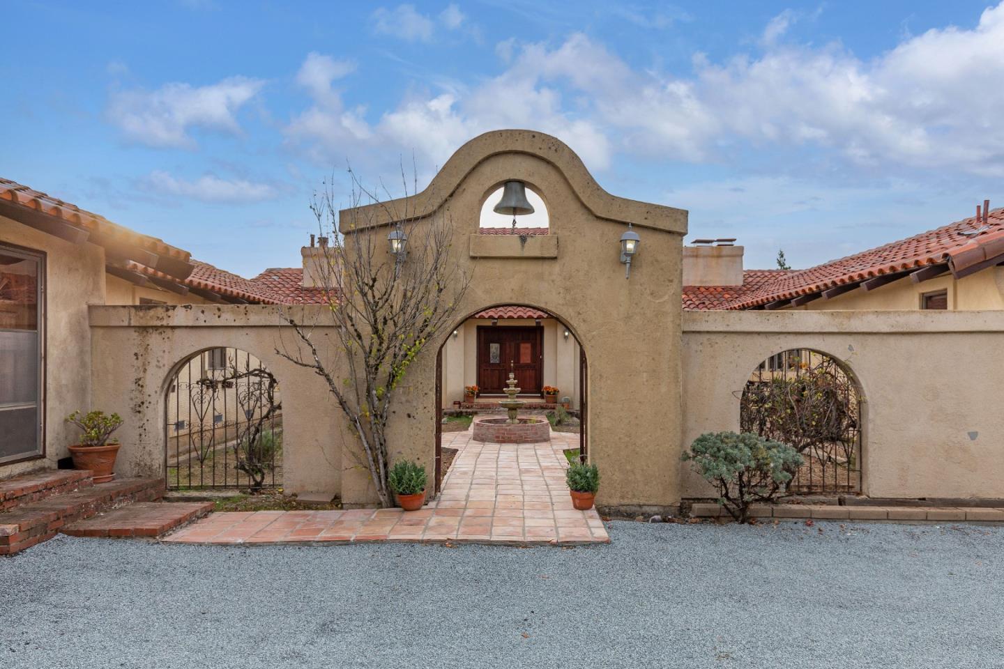 16420 Soda Springs Road Los Gatos, CA 95033 - Photo 3 of 64