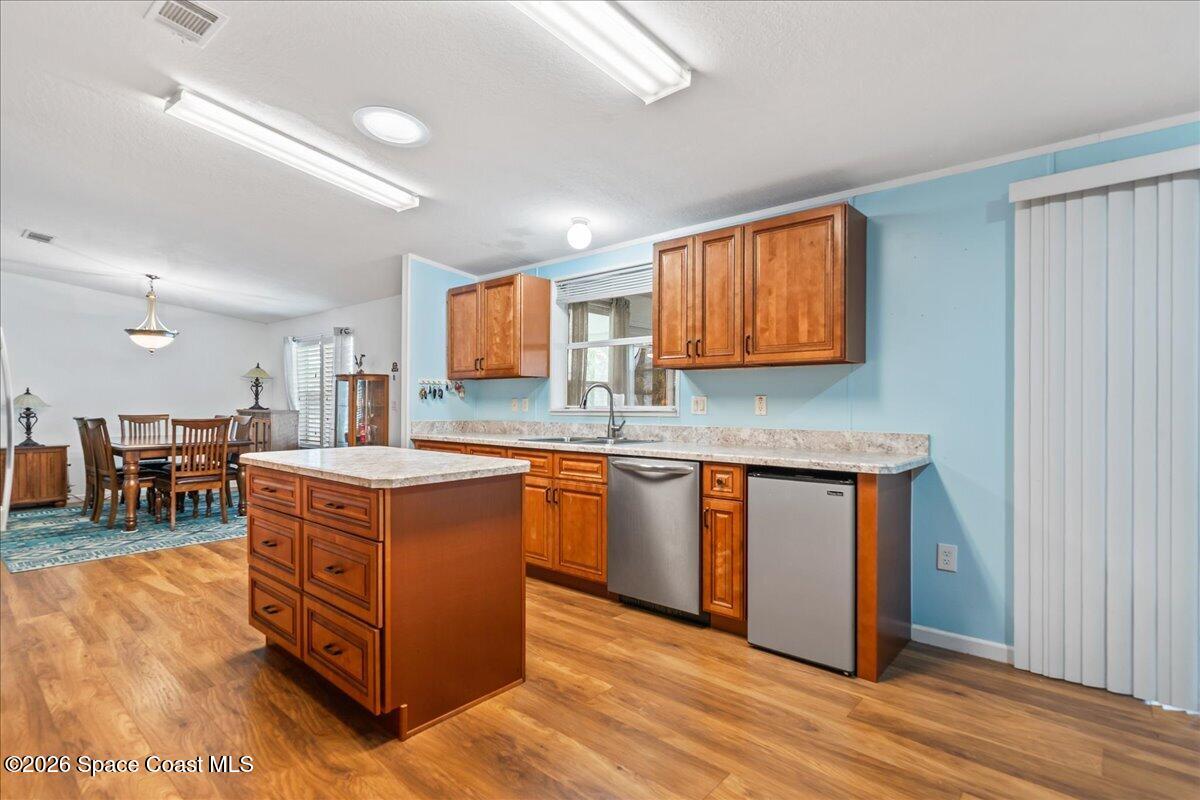7628 Boxelder Road Micco, FL 32976 - Photo 5 of 30 Kitchen Island