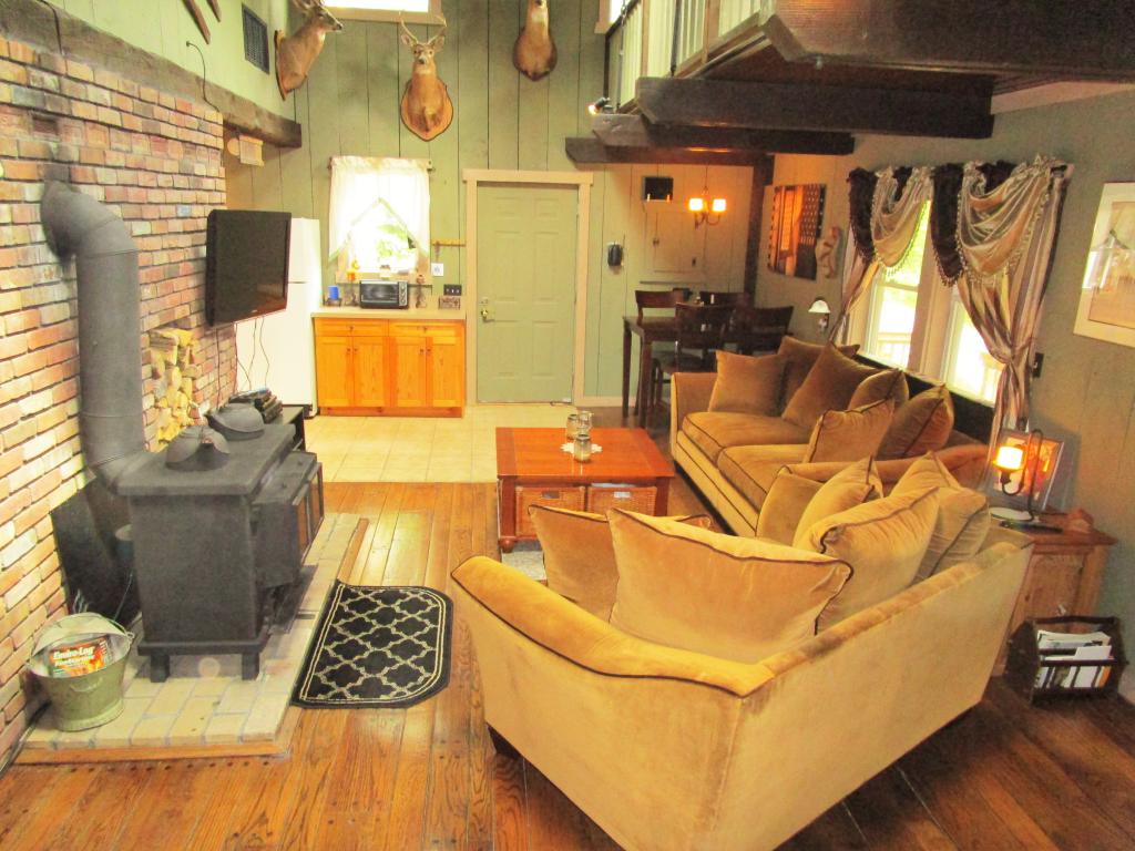 55 Sycamore Road Woodford, VT 05201 - Photo 8 of 36 Gallery Image 8