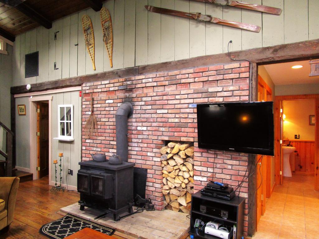 55 Sycamore Road Woodford, VT 05201 - Photo 9 of 36 Gallery Image 9