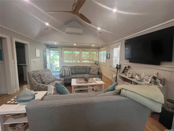 $6,500 | 985 Surf View Walk, Ocean Beach, NY 11770