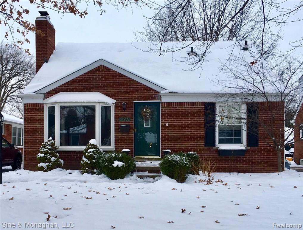 21253 Littlestone Road Harper Woods, MI 48225 - Photo 1 of 24 2.jpg