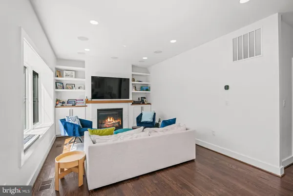 $6,700 | 6202 Massachusetts Avenue, Bethesda, MD 20816