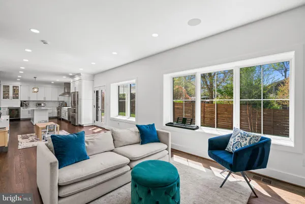 $6,700 | 6202 Massachusetts Avenue, Bethesda, MD 20816