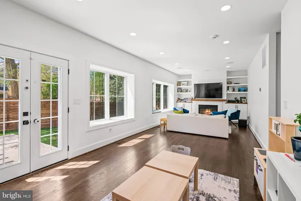 $6,700 | 6202 Massachusetts Avenue, Bethesda, MD 20816