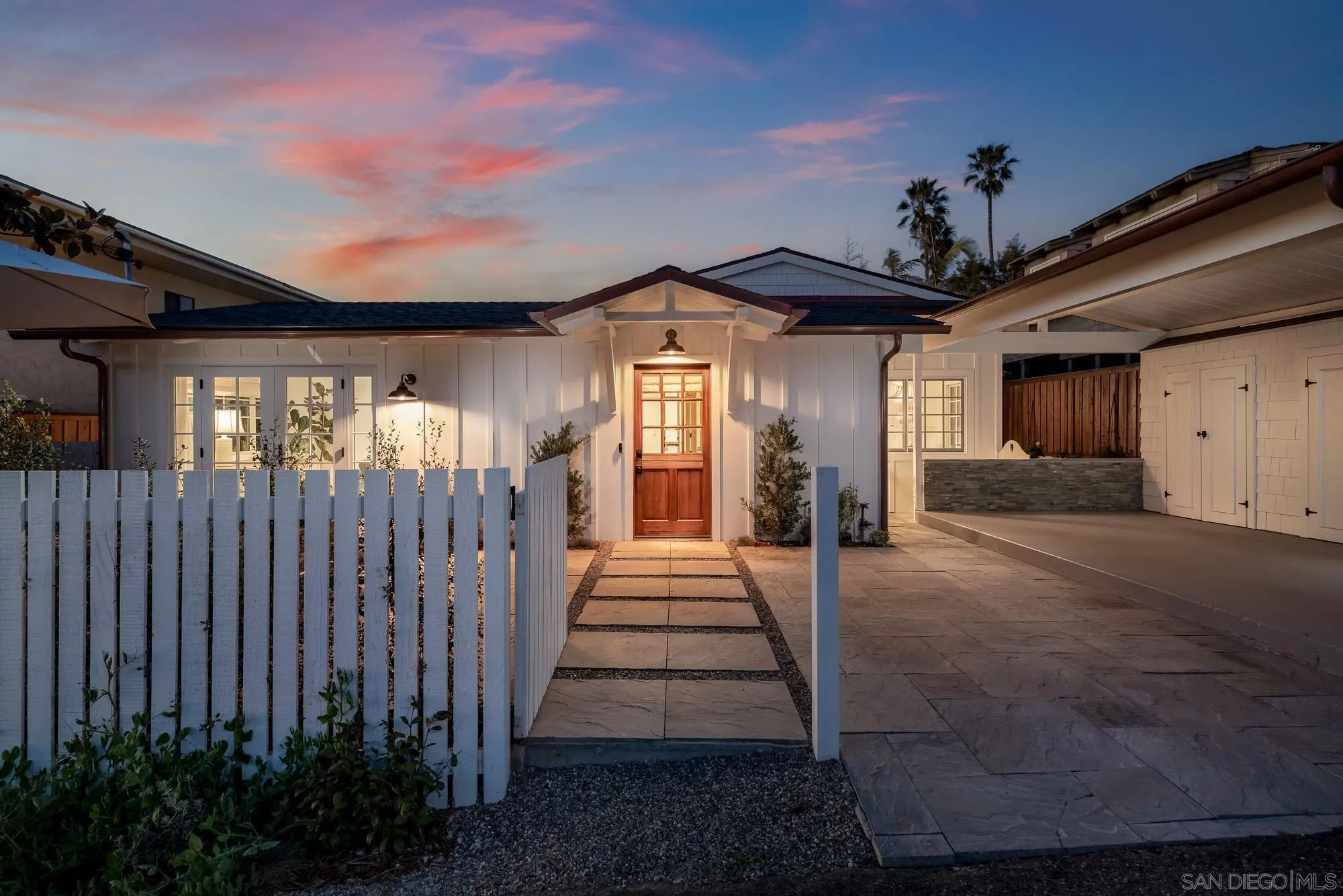 125 Sherrie Lane Del Mar, CA 92014 - Photo 3 of 28 a view of a entryway door of the house