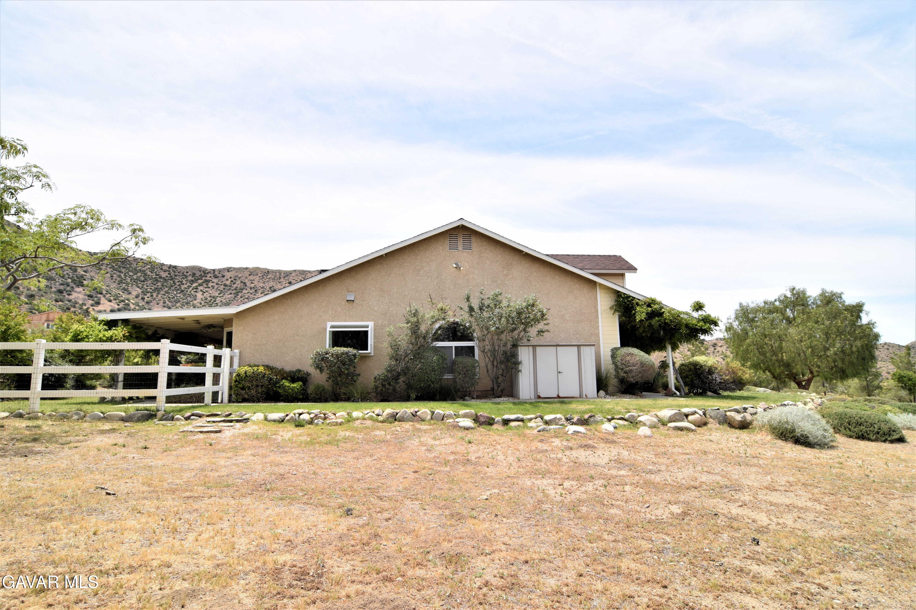 32151 Quirk Road Acton, CA 93510 - Photo 23 of 42 024