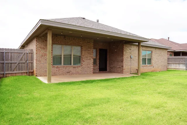 $299,900 | 2726 138th Street, Lubbock, TX 79423