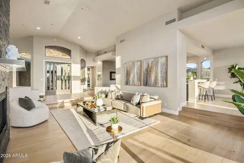 $1,899,000 | 11083 East Juan Tabo Road, Scottsdale, AZ 85255