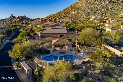 $1,899,000 | 11083 East Juan Tabo Road, Scottsdale, AZ 85255