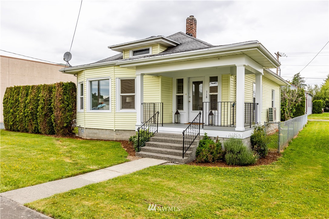 118 First Street Sumas, WA 98295 - Photo 1 of 40 Gallery Image 1