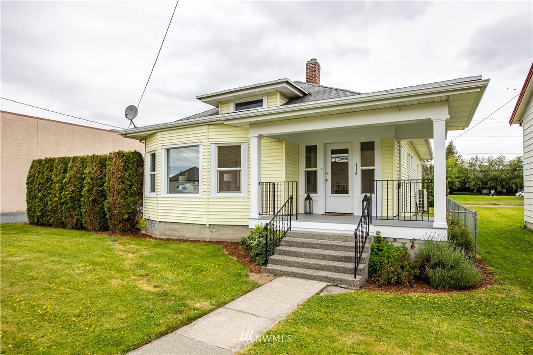 118 First Street Sumas, WA 98295 - Photo 2 of 40 Gallery Image 2