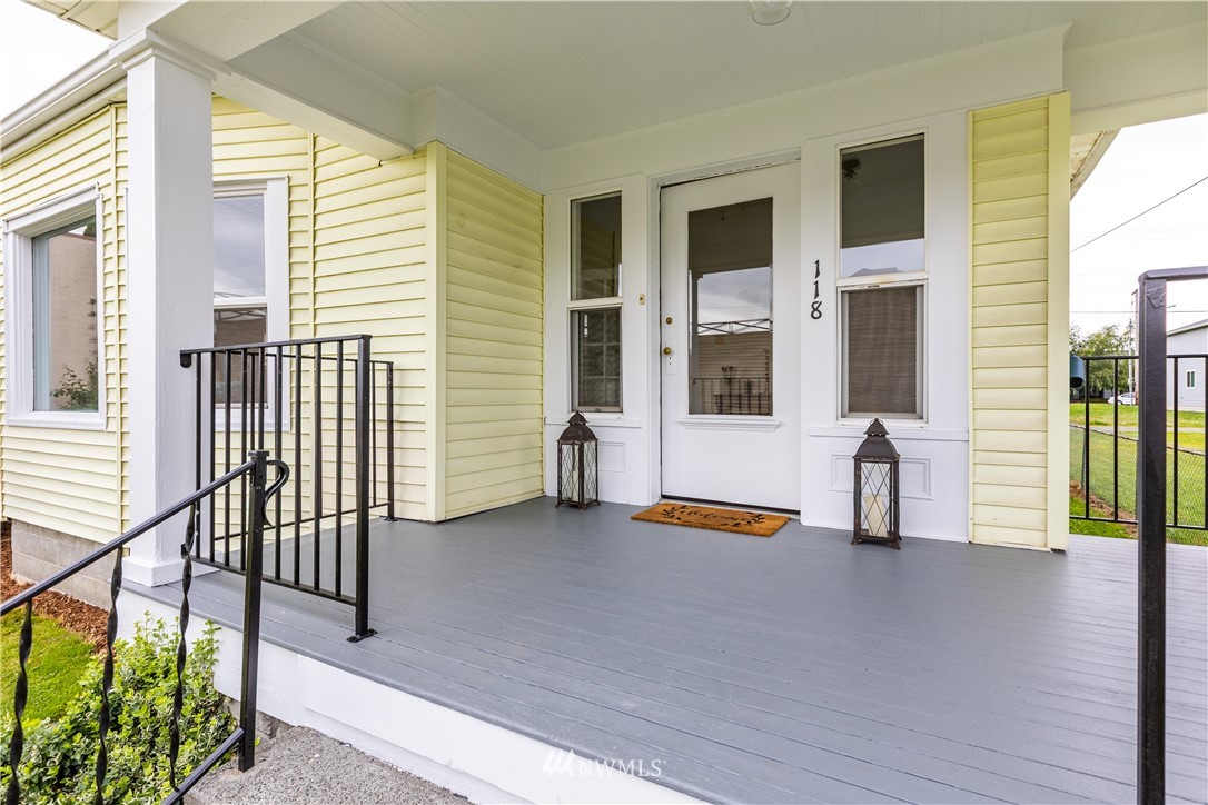 118 First Street Sumas, WA 98295 - Photo 4 of 40 Gallery Image 4