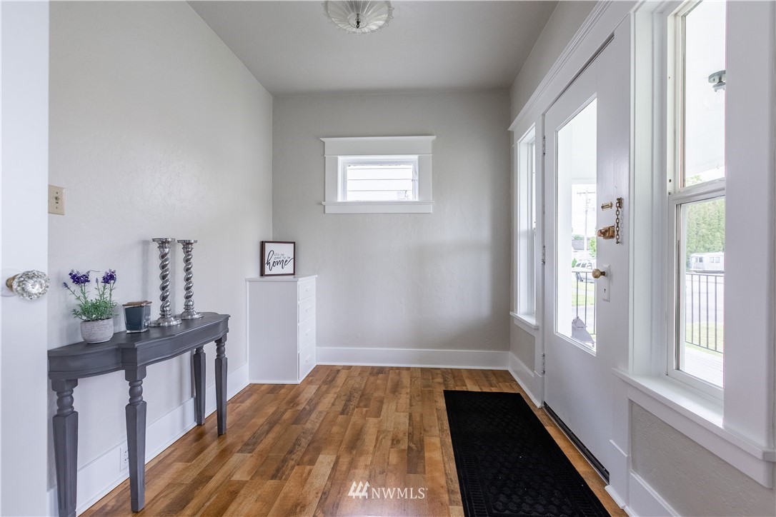 118 First Street Sumas, WA 98295 - Photo 5 of 40 Gallery Image 5