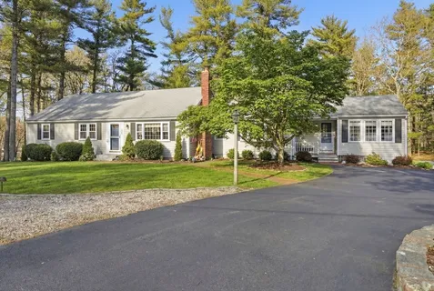 $849,000 | 738 Mayflower Street, Duxbury, MA 02332