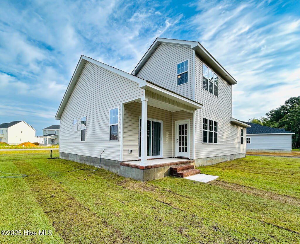 265 Browns Ferry Road Jacksonville, NC 28546 - Photo 5 of 62 SIMILAR PHOTO