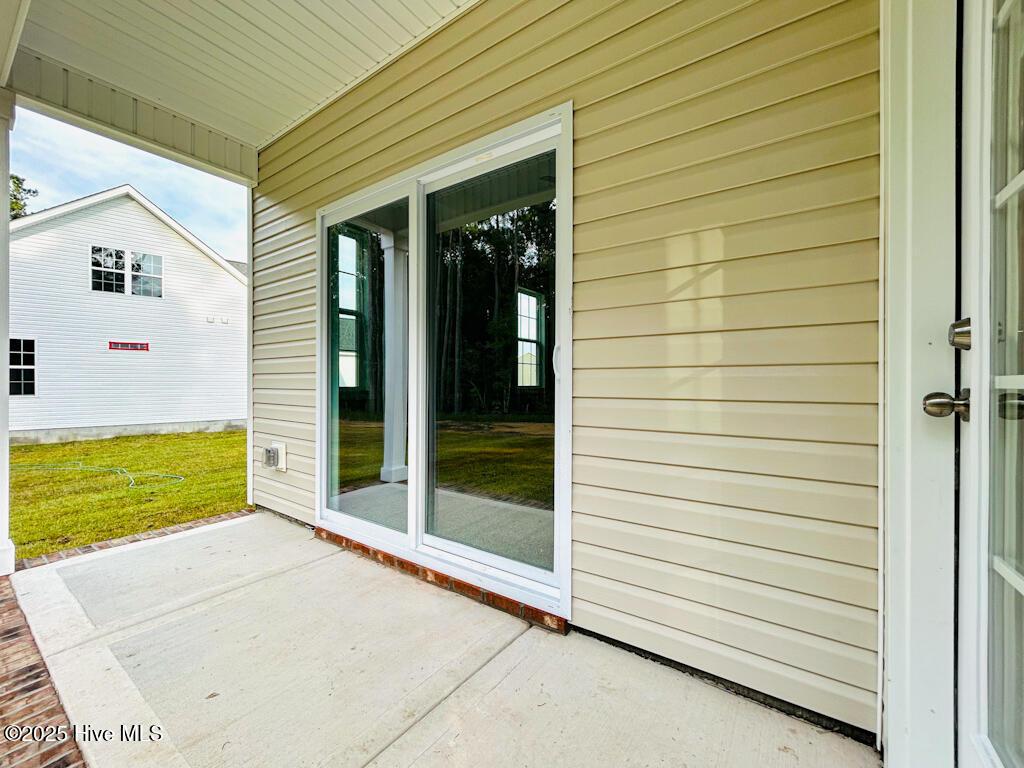 265 Browns Ferry Road Jacksonville, NC 28546 - Photo 8 of 62 SIMILAR PHOTO