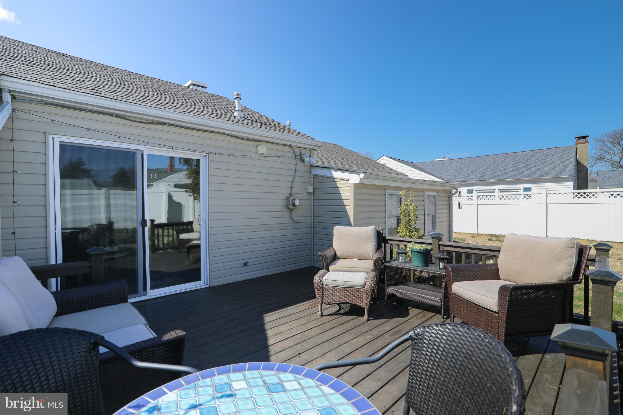 17 Paul Road Maple Shade, NJ 08052 - Photo 30 of 38 Sliders to deck entertaining