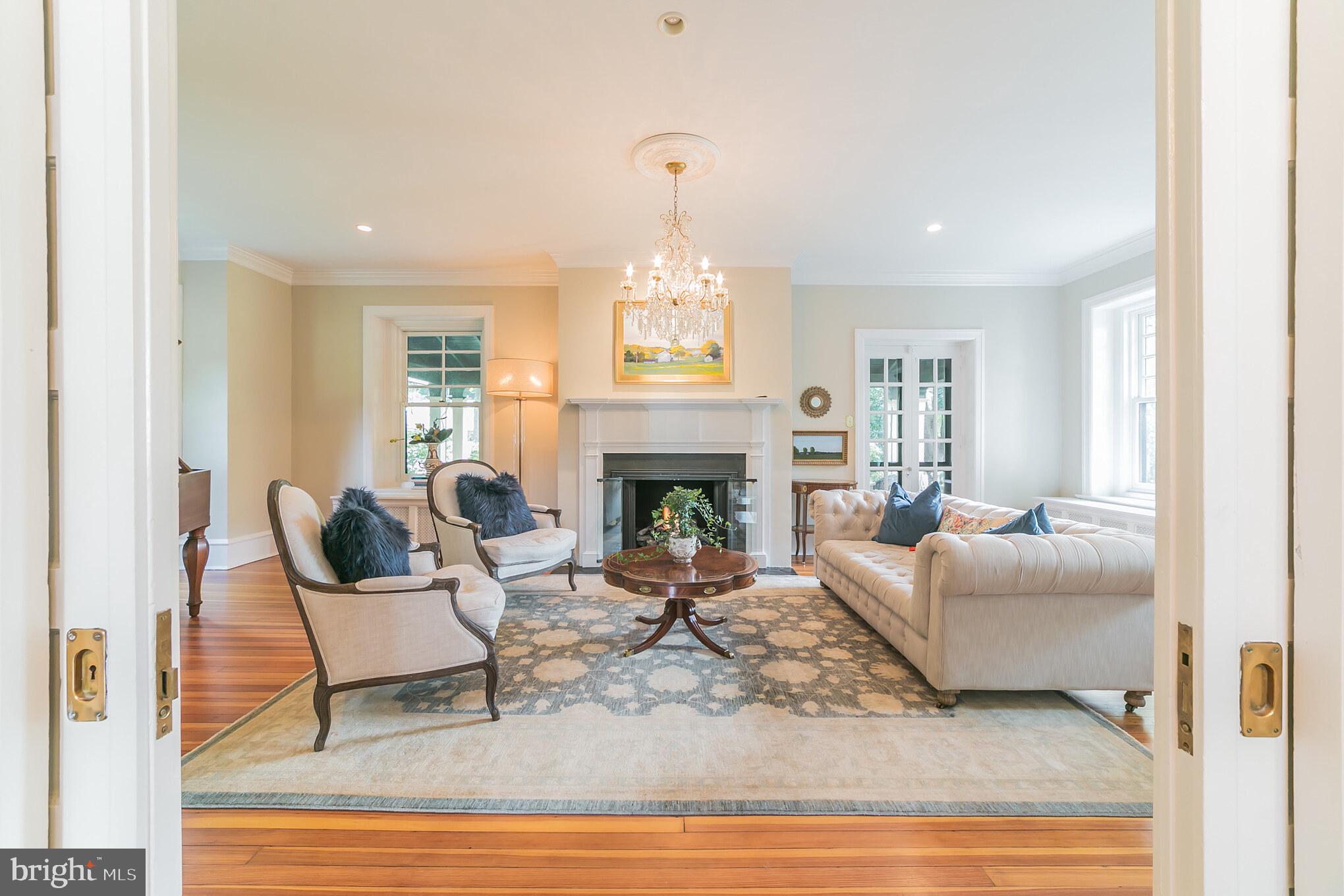 420 St Davids Road Wayne, PA 19087 - Photo 3 of 33 Living Room