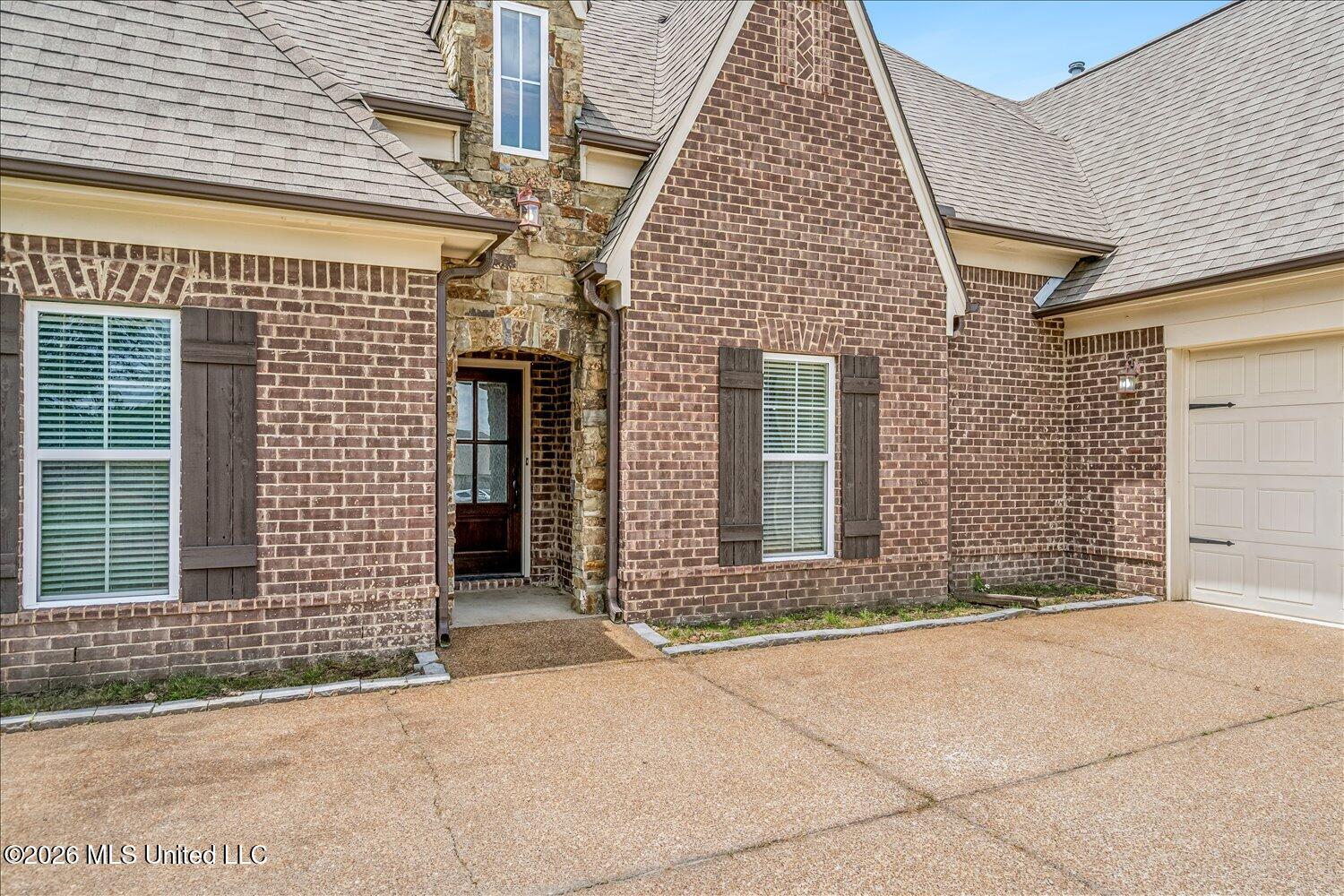 3033 Raspberry Red Cove Southaven, MS 38672 - Photo 3 of 29 03-3078054mi-03-3033 Raspberry Red Cv
