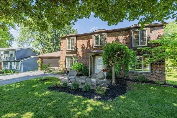 $424,900 | 11 Country Downs Circle, Perinton, NY 14450