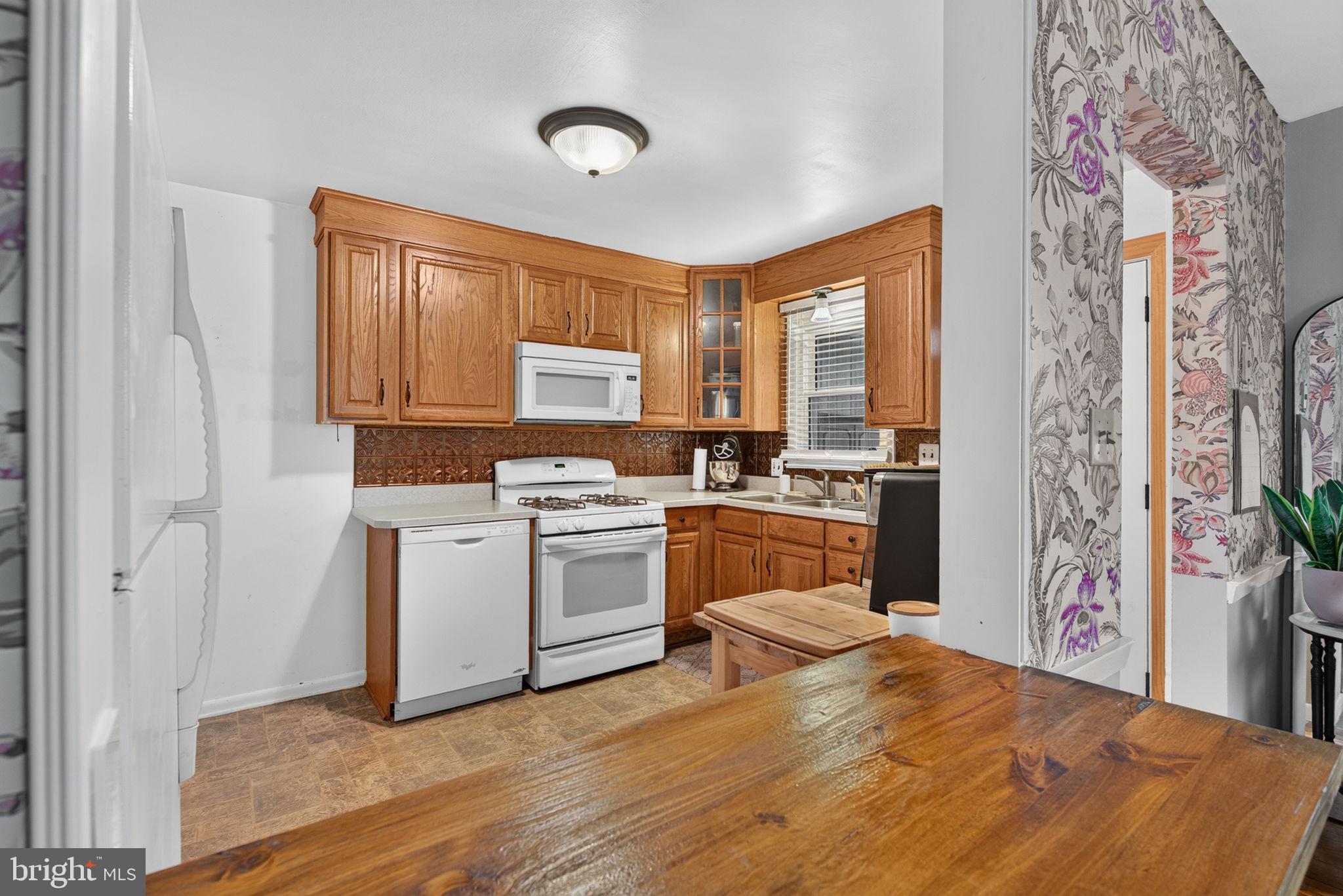 501 General Sutter Avenue Lititz, PA 17543 - Photo 14 of 26