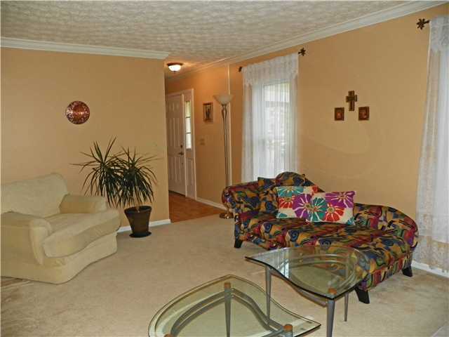 5362 Roscommon Road Dublin, OH 43017 - Photo 8 of 24 Gallery Image 8