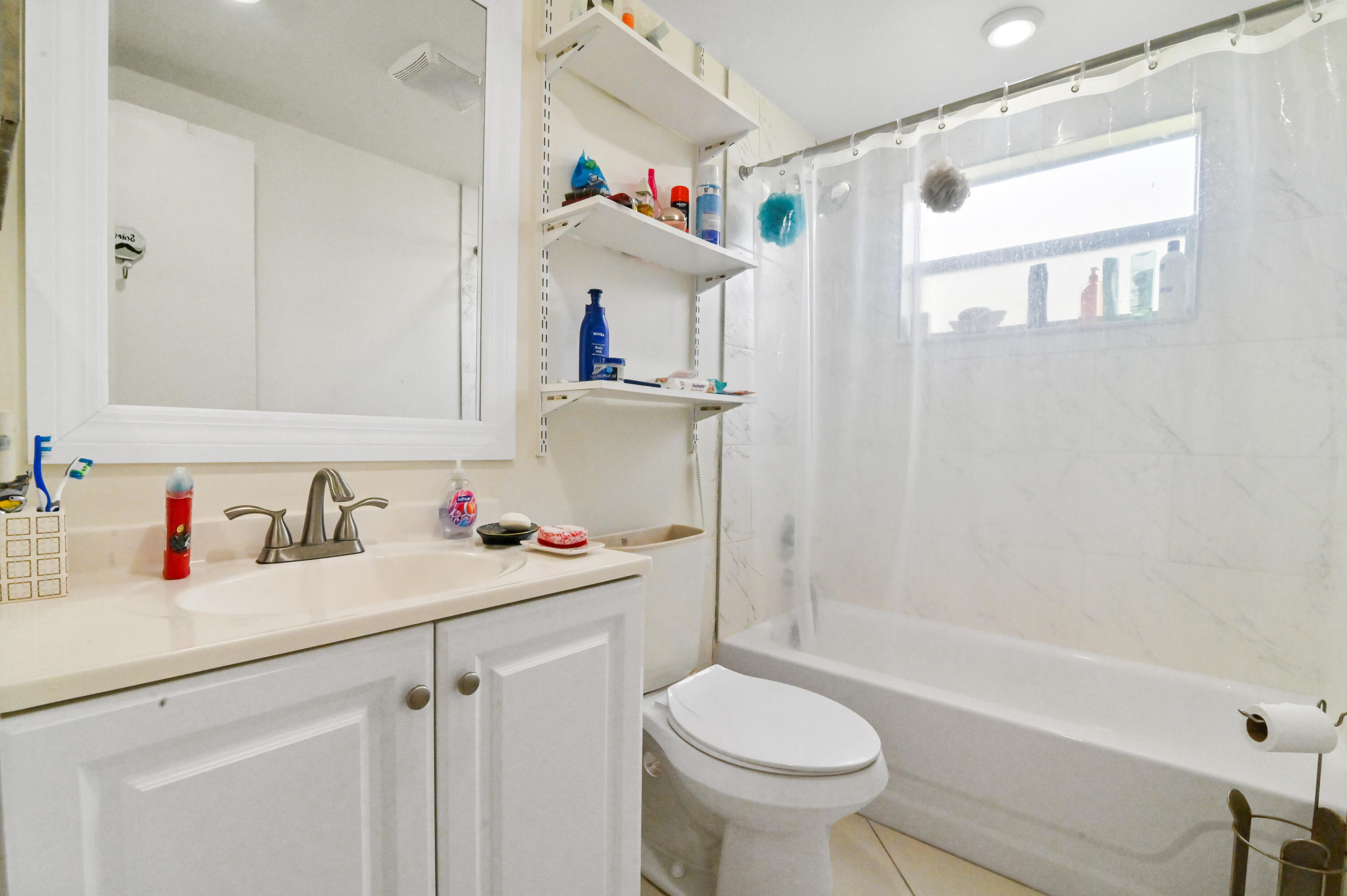 645 Monaco Court Delray Beach, FL 33446 - Photo 14 of 30 20 Bathroom 01