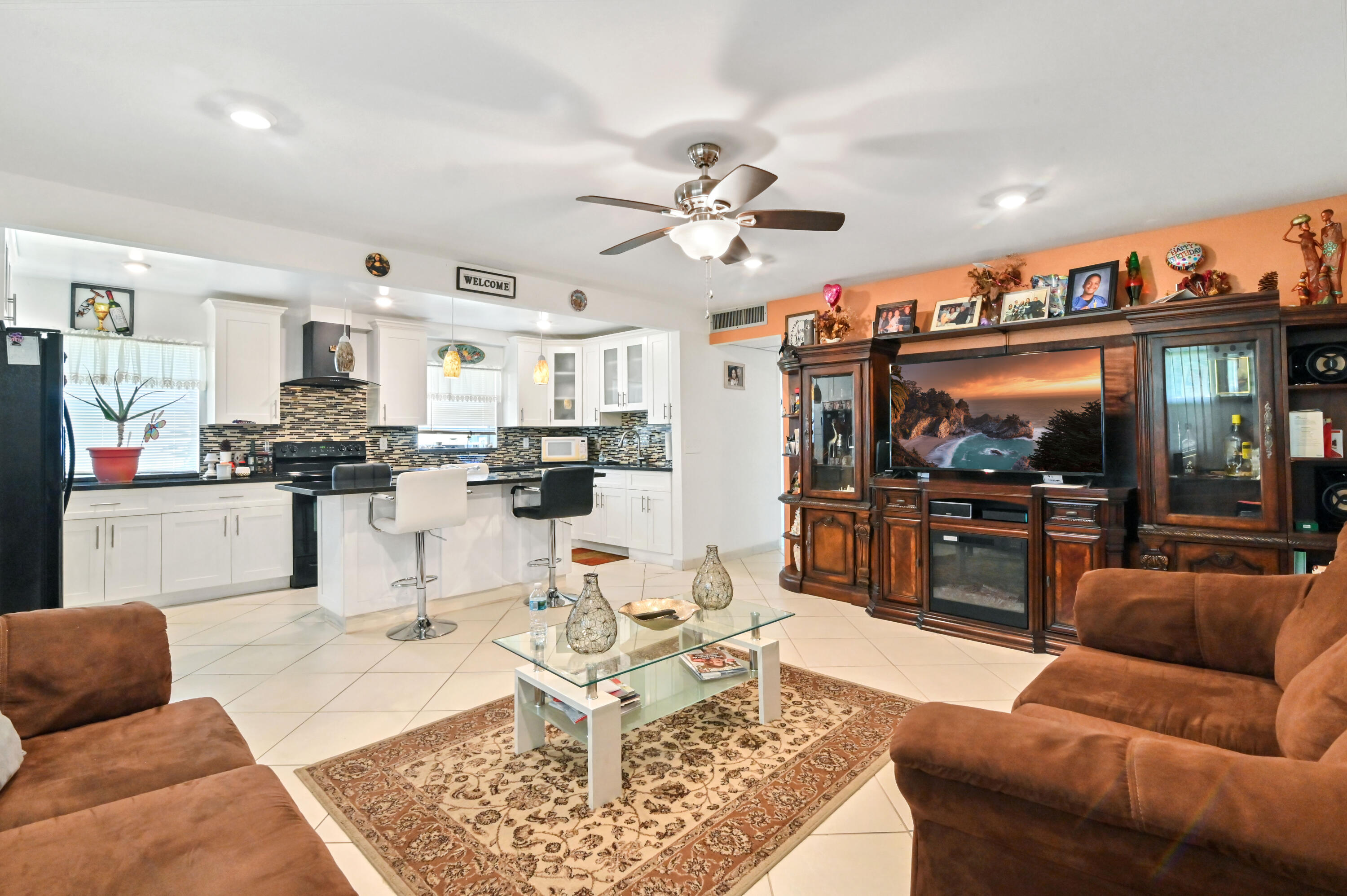 645 Monaco Court Delray Beach, FL 33446 - Photo 5 of 30 08 Living Room 05