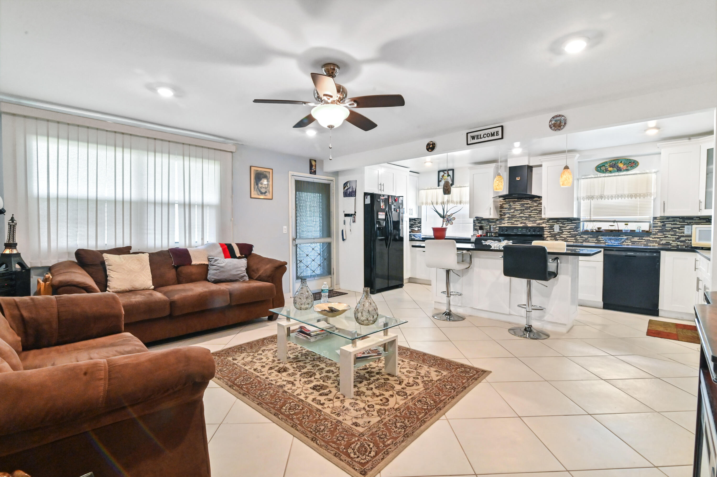 645 Monaco Court Delray Beach, FL 33446 - Photo 6 of 30 09 Living Room 06