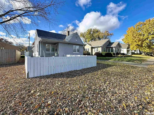 $144,900 | 2350 38th Street, Rock Island, IL 61201