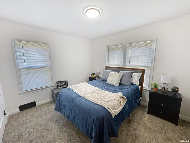 $144,900 | 2350 38th Street, Rock Island, IL 61201