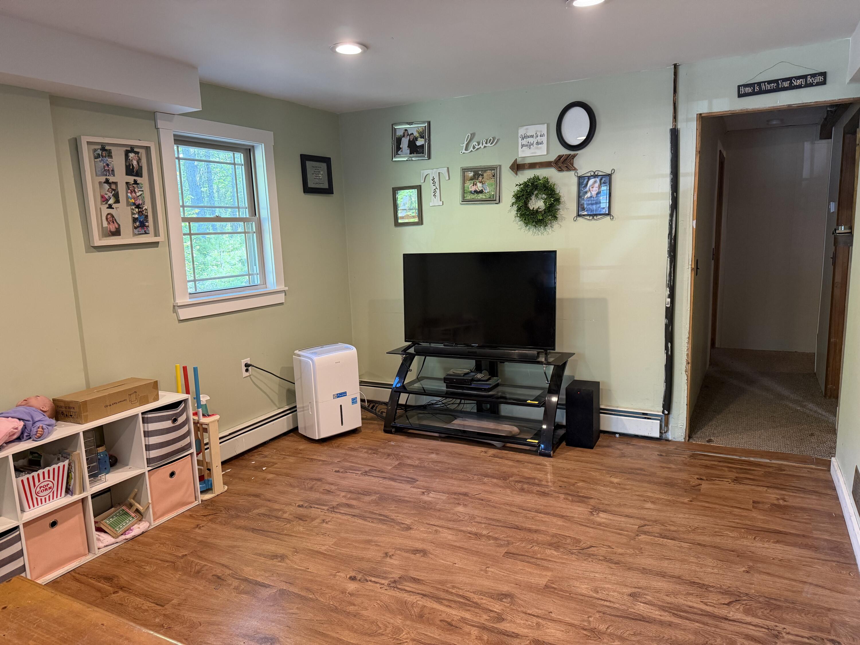 178 Rooks Road Holden, ME 04429 - Photo 4 of 15 den1