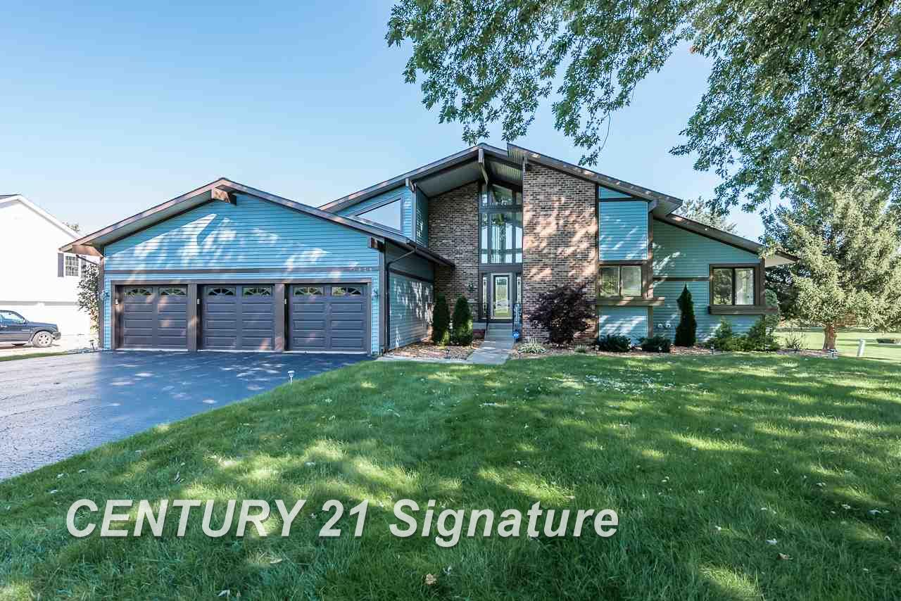 7526 East River Road Flushing, MI 48433 - Photo 1 of 41
