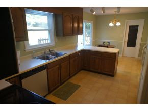 309 Galway Road Bristol, TN 37620 - Photo 4 of 20 Photo 4