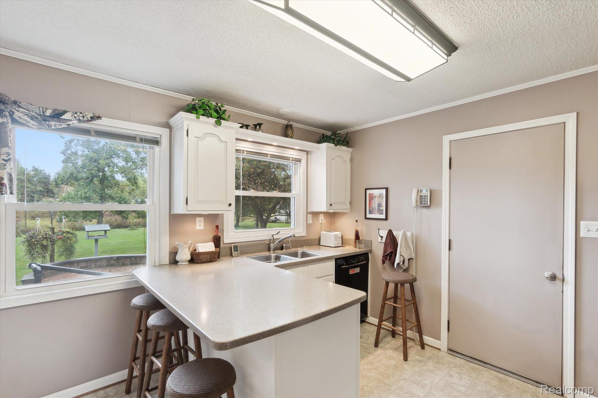 1469 Swarthout Road Pinckney, MI 48169 - Photo 13 of 43 Kitchen