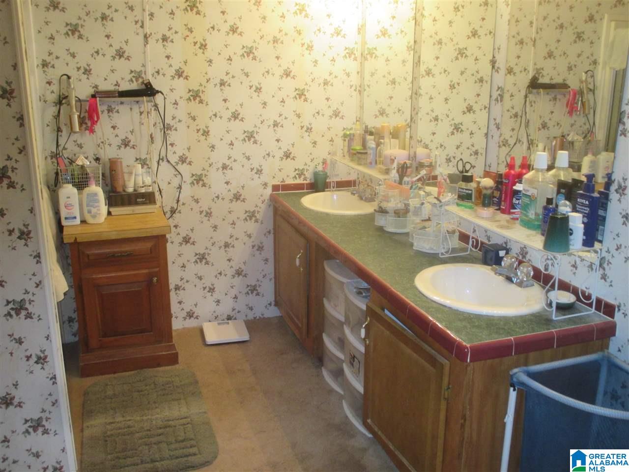 1561 Rainbow Lane Warrior, AL 35180 - Photo 13 of 34