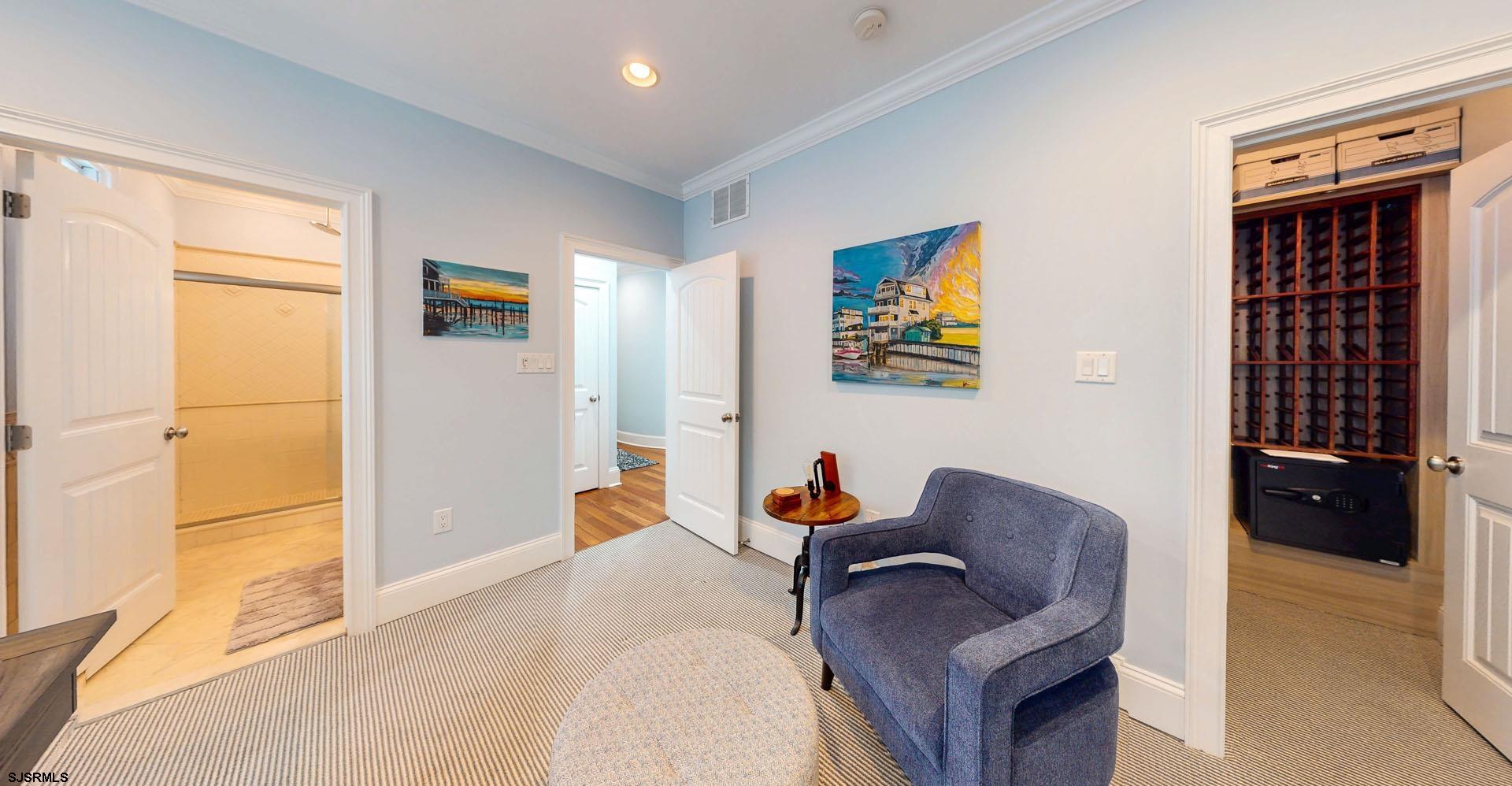 53 Bay Road Ocean City, NJ 08226 - Photo 20 of 68 a living room with furniture and a window