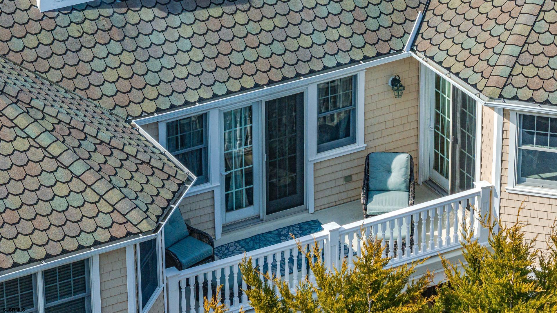 53 Bay Road Ocean City, NJ 08226 - Photo 57 of 68 a porch with seating space