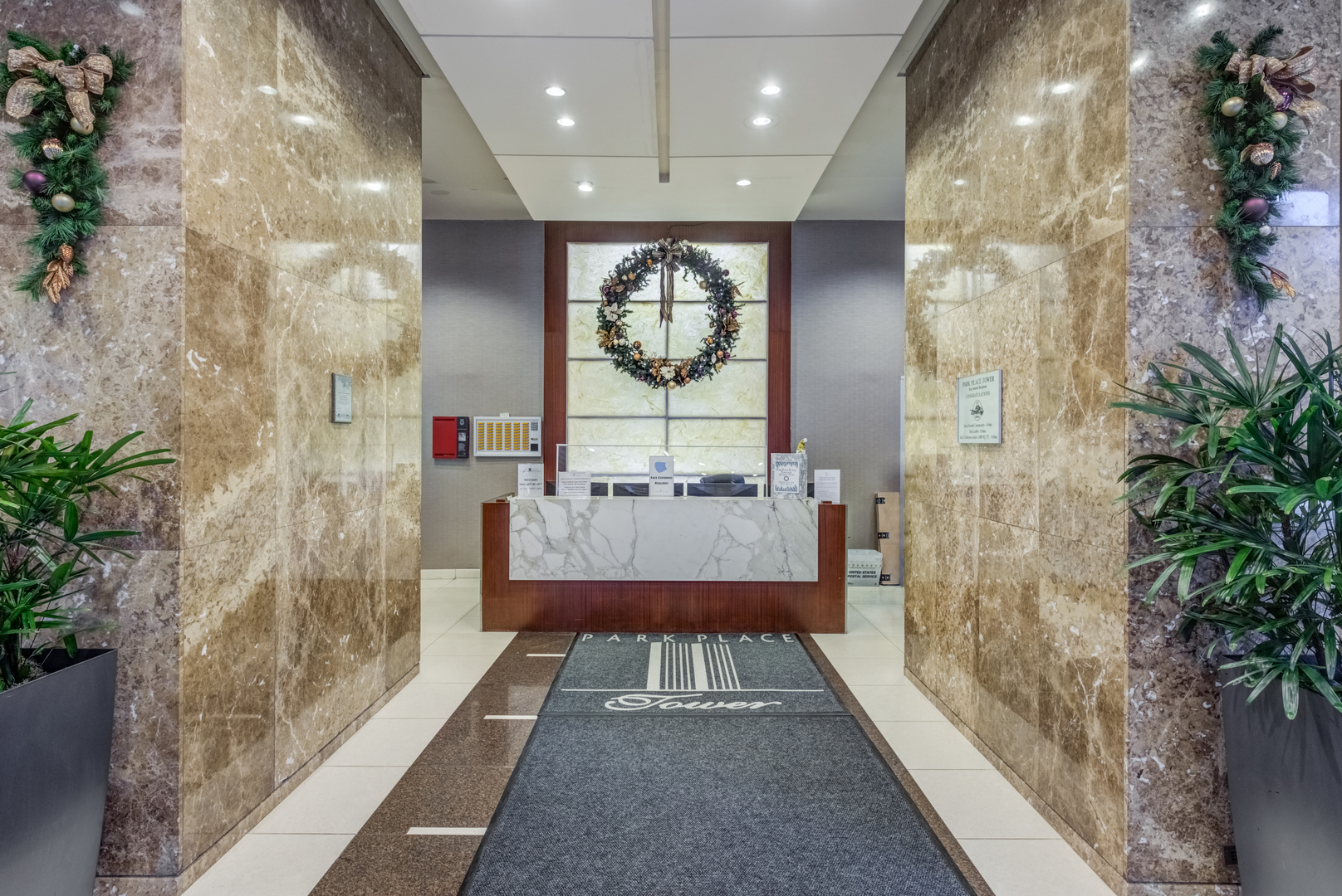 655 West Irving Park Road, Unit 5011 Chicago, IL 60613 - Photo 3 of 23 a view of entryway with a garden