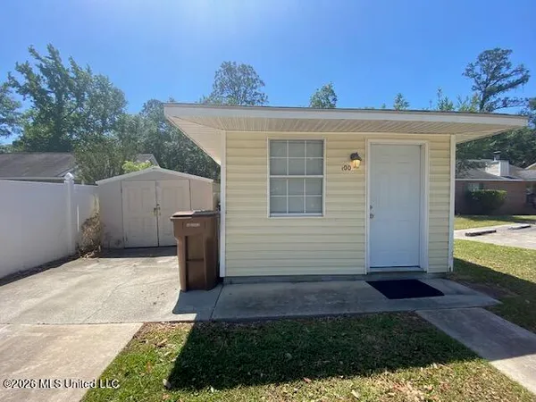 $750 | 19025 Pineville Road, Unit 100, Long Beach, MS 39560