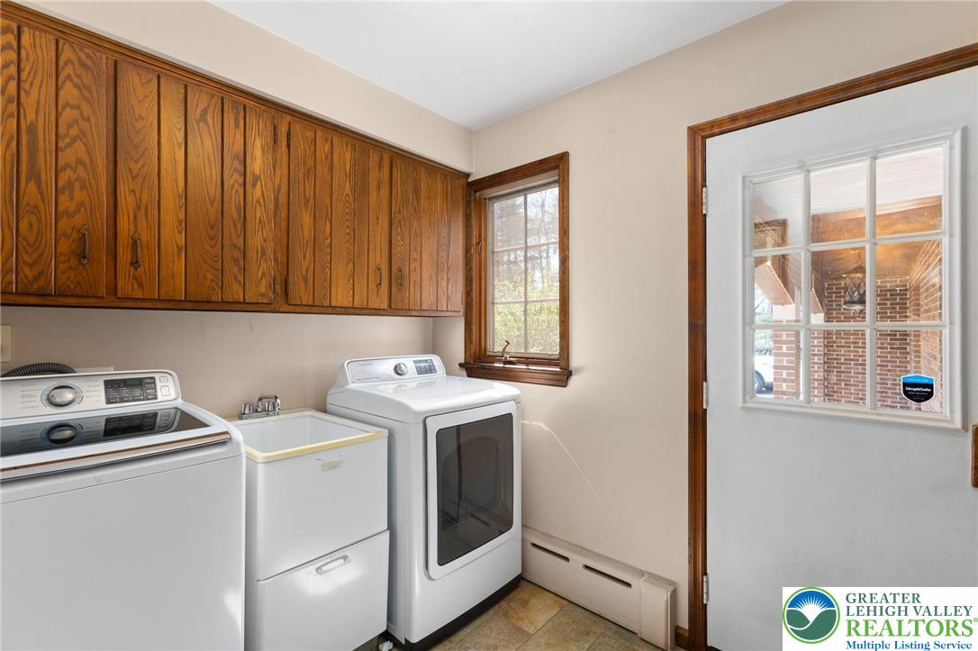 79 Country Club Road Ashland, PA 17921 - Photo 20 of 47 a utility room with dryer and washer