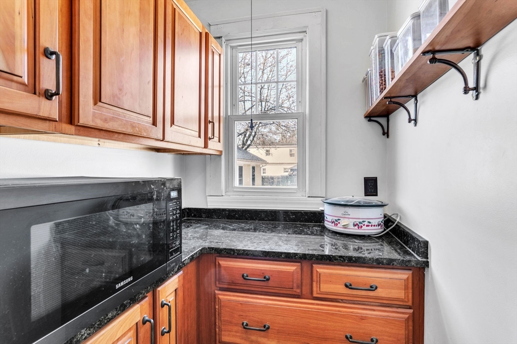 88 Redlands Street Springfield, MA 01104 - Photo 16 of 42