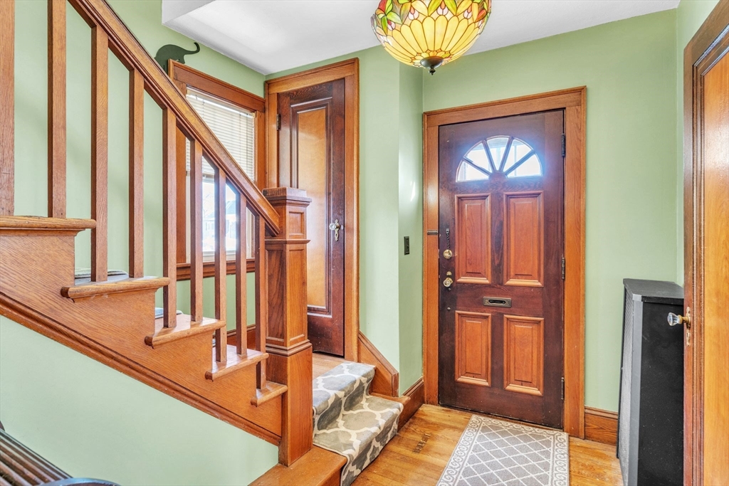 88 Redlands Street Springfield, MA 01104 - Photo 3 of 42