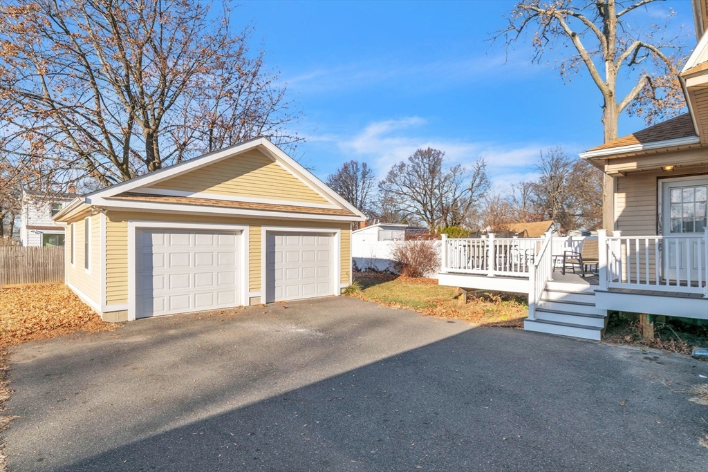 88 Redlands Street Springfield, MA 01104 - Photo 36 of 42