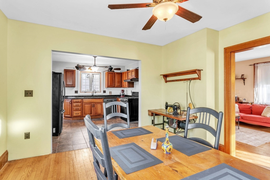 88 Redlands Street Springfield, MA 01104 - Photo 10 of 42