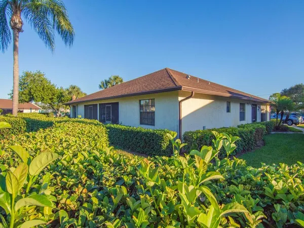 $2,150 | 1607 Laurel Leaf Lane, Fort Pierce, FL 34950