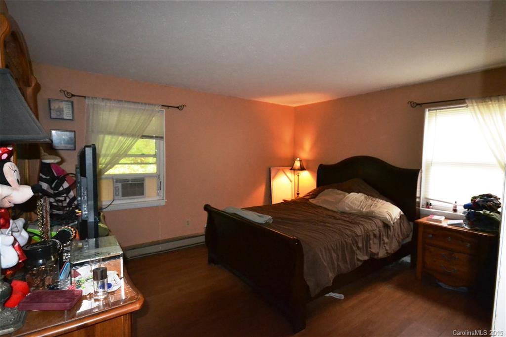 32 Conner Road Candler, NC 28715 - Photo 2 of 11 Gallery Image 2